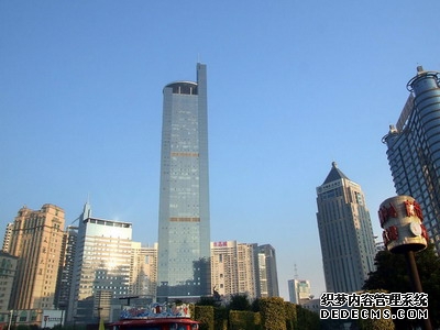 豪宅聚焦@绿城春江明月售楼处官方发布：改善市场绕不开的选项